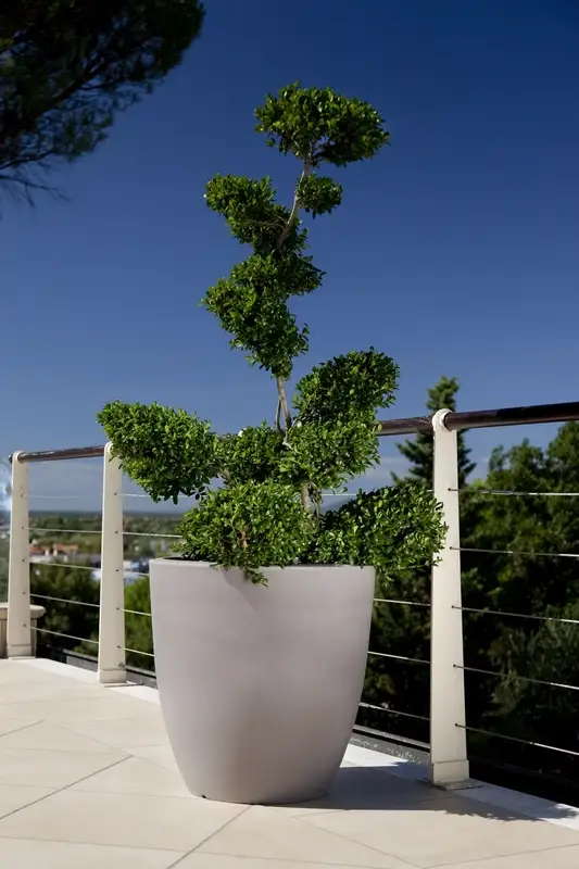 Jardinera-resina-Orione